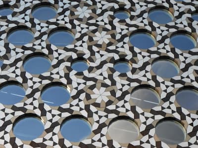 تركيب البلاط والسيراميك