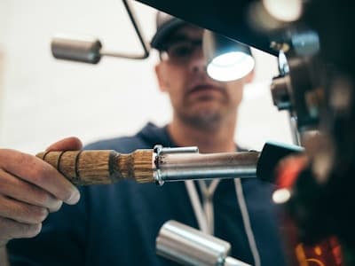 أعمال الحديد والمعادن