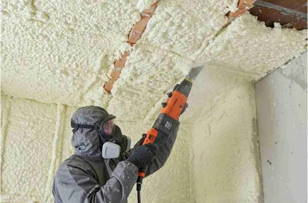عزل فوم لسطح فيلا في حي الملقا بالرياض: دراسة حالة مشروع منفذ 2026